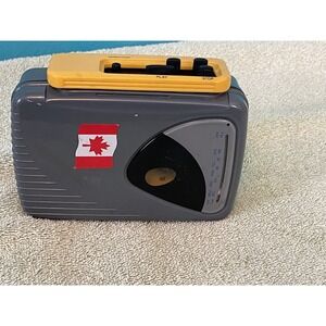 Vintage Casio Sports Gear AM/FM Radio  Model W-995 Gray & Yellow . (read descrip